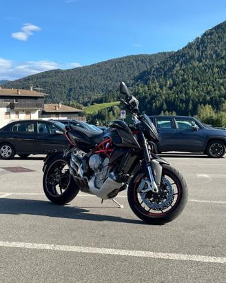 MV Agusta Rivale 800