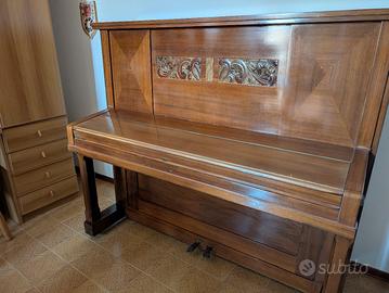 Pianoforte verticale 