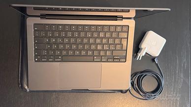 MAC BOOK PRO 14 M3 PRO
