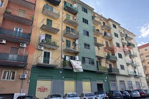 Negozio Taranto [cug49VCG]