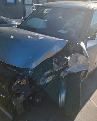 SUZUKI SWIFT per ricambi usati
