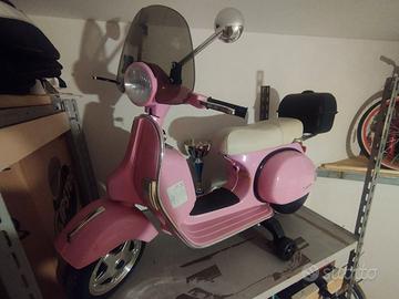 Vespa px elettrica giocattolo