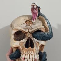 TESCHIO DECORATIVO CON SERPENTE