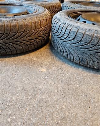Cerchi fiat punto 4x100 Gomme Invernali bf goodric