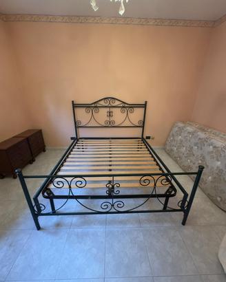 letto in ferro battuto compreso di rete