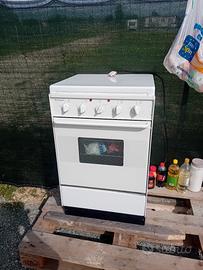 cucina elettrica con forno ventilato 