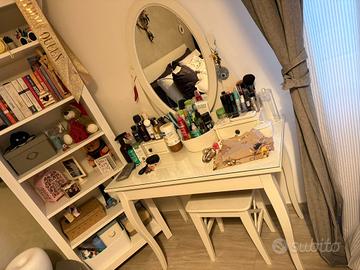 specchiera per il trucco 