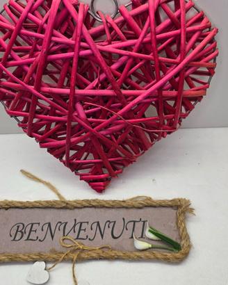 Set Decorativo Cuore Vimini Rosso + Targa Benvenut
