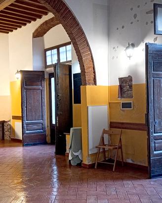 VICINANZE VENEZIA: Ampio fondo ad uso commerciale
