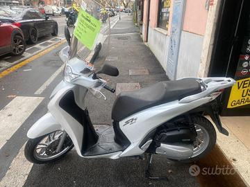 Honda SH 150 - 2013 ABS - PERMUTE