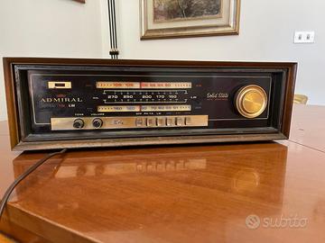 Radio vintage Admiral “Erie” anni ’60 in legno