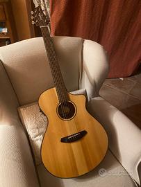 Breedlove Discovery Concert CE Inutilizzata
