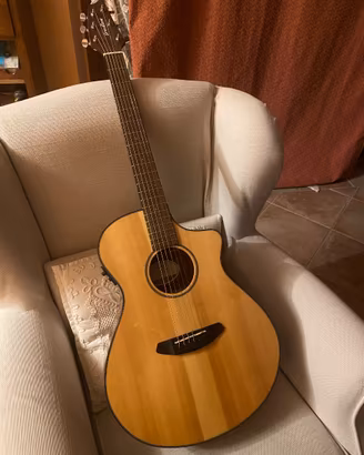 Breedlove Discovery Concert CE Inutilizzata