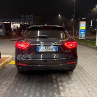 Maserati Levante 275