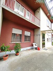 CAVARZERE - CASA SINGOLA SUDDIVISA IN DUE APPARTAM