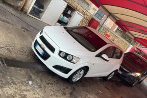 buone condizioni  adatta anche per I neopatentati 