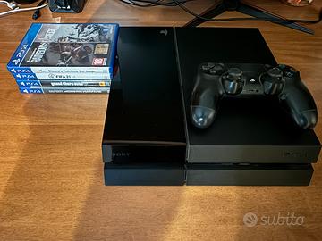 Ps4 500gb + 1 joystick + 4 giochi