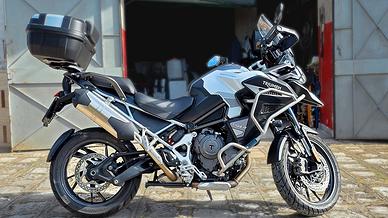 Triumph Tiger 1200 GT Explorer - Solo 2.676 km

