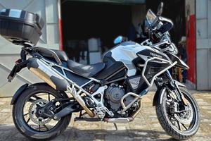 Triumph Tiger 1200 GT Explorer - Solo 2.676 km

