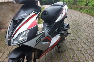 APRILIA SR 50  Anno 2015
