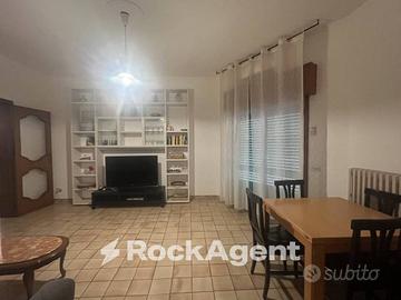 AMPIO E LUMINOSO APPARTAMENTO IN LECCE