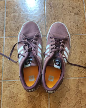 Adidas marroni