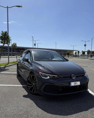 GOLF 8 GTI 245 CV CON GANCIO TRAINO