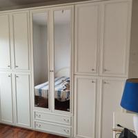 Armadio bianco camera matrimoniale