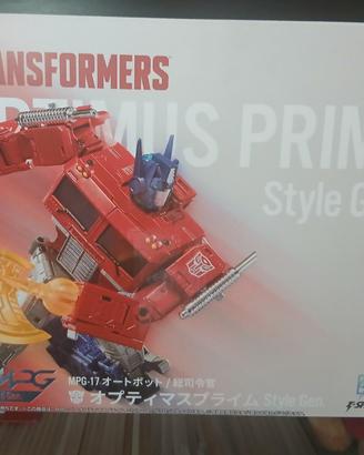 Transformers mpg 17 optimus prime