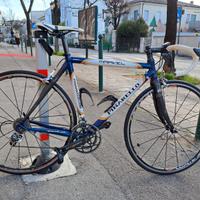 Bici da corsa Pinarello Marvel