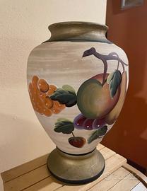 Vaso in terracotta dipinto a mano
