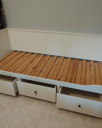 Letto Ikea Hemnes