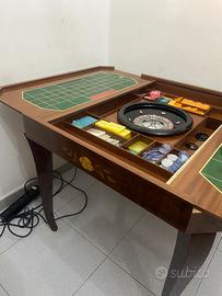 Tavolo da gioco in legno antico