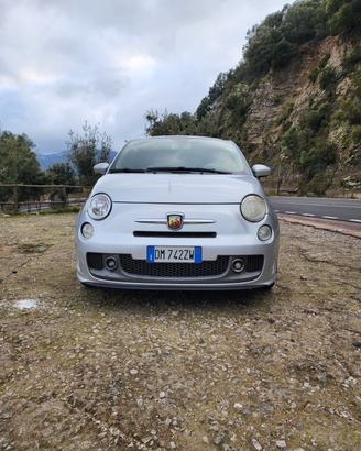 Fiat 500 S con allestimento Abarth
