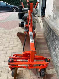 Motocoltivatore aratro cingolato