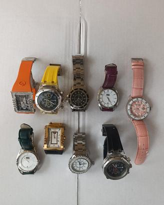 LOTTO 8 orologi con una cassa