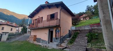 Casa indipendente a Gerosa, Val Brembilla