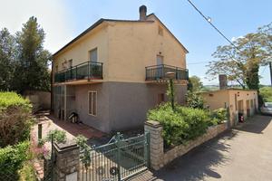 Appartamento e 2 garages Corciano Strozzacapponi