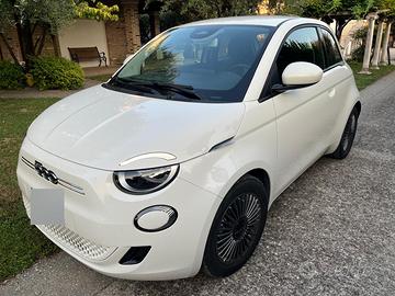 FIAT 500e Berlina 23,8 kWh Action