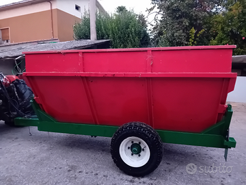 Carretto trasporto uva con cassone ribaltabile