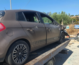 Fiat bravo lato dx basso front. Incident