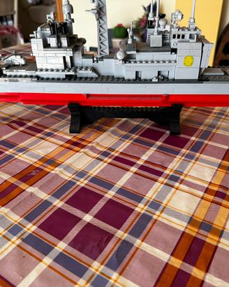 Nave militare lego