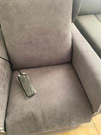 Poltrona elettrica per anziani e disabili