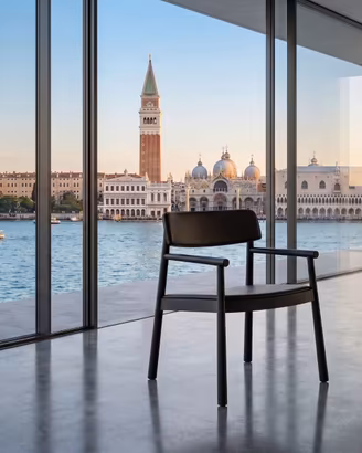 Poltrona in pelle Normann Copenhagen Timb Lounge