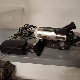 Videocamera Vintage Video8 HITACHI VM-E565LE