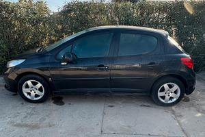 Peugeut 207 anno 2008