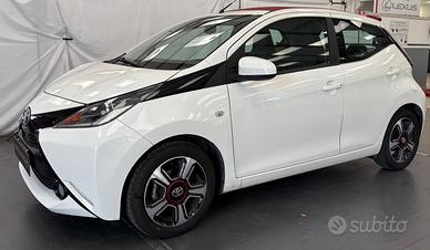 TOYOTA AYGO X - WAVE  BORDEAUX 1.0L