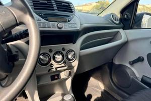Nissan Pixo benzina e gas