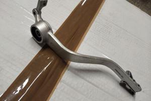 KTM 690 Duke leva freno posteriore