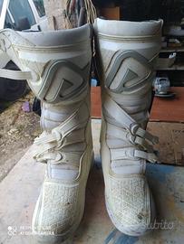 stivali motocross enduro nuovi